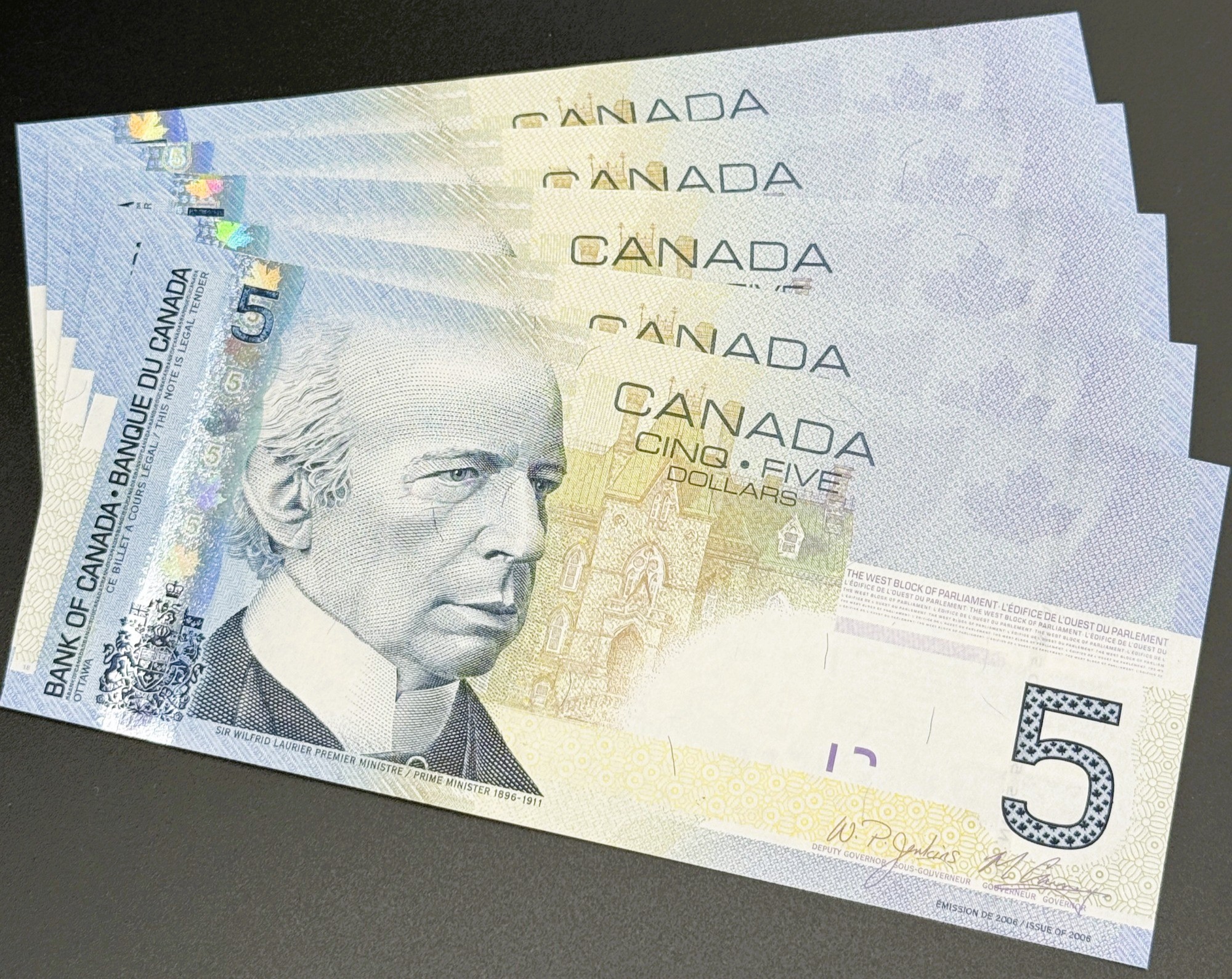 5 DOLLARS 2010 – Image 2